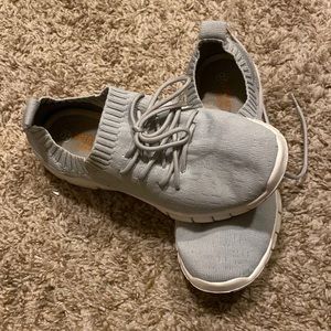 Comfortable slip on shoes